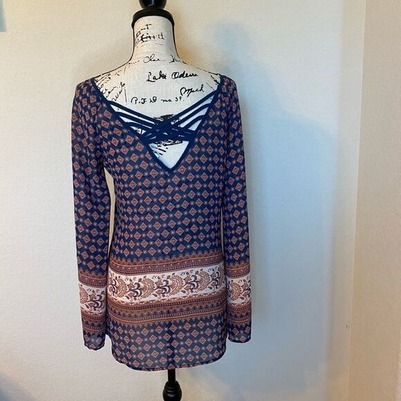 ❤️Blu Pepper Sheer Blouse size S - Picture 6 of 12